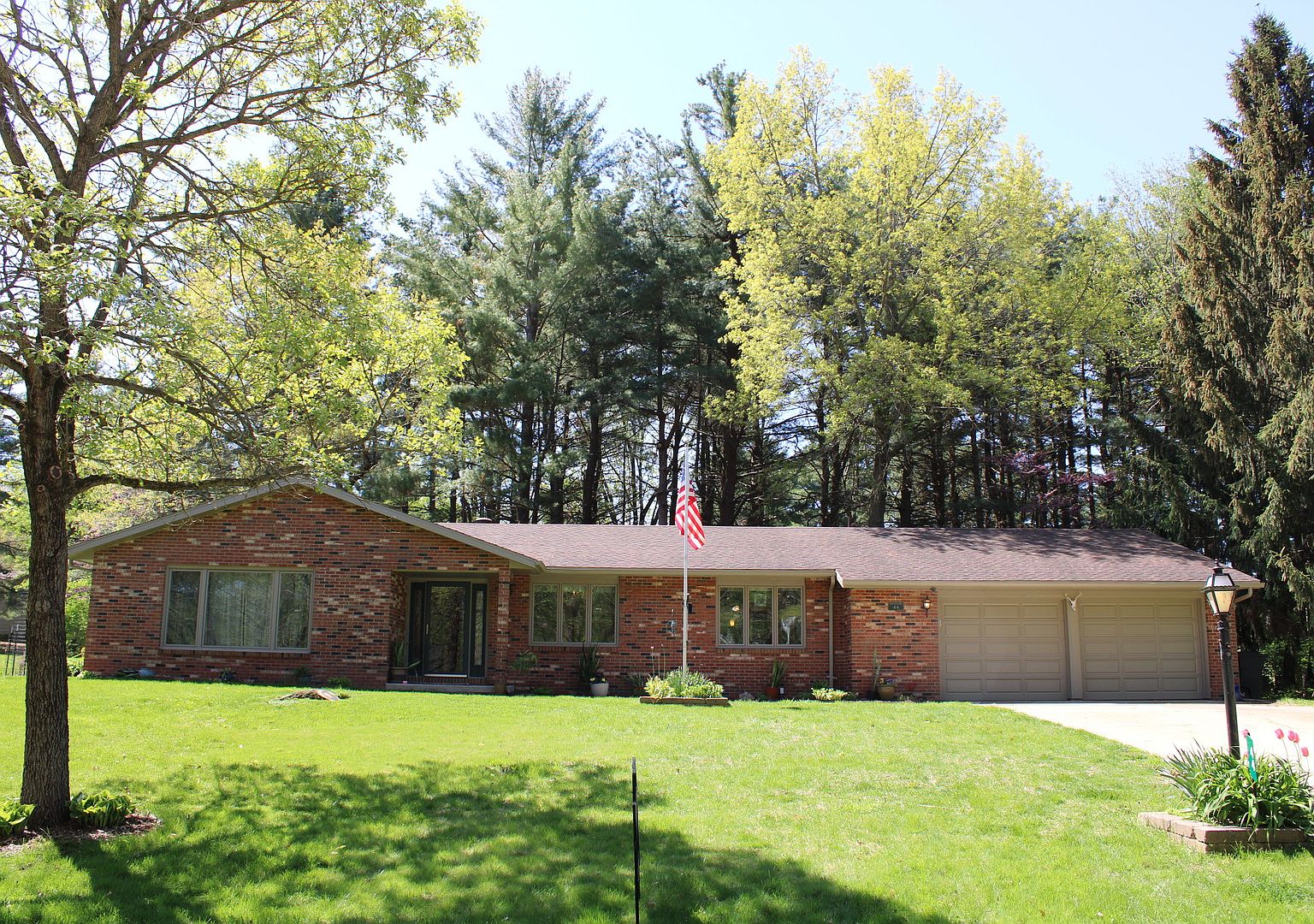 44 Glenn Dr, White Heath, IL 61884 Zillow