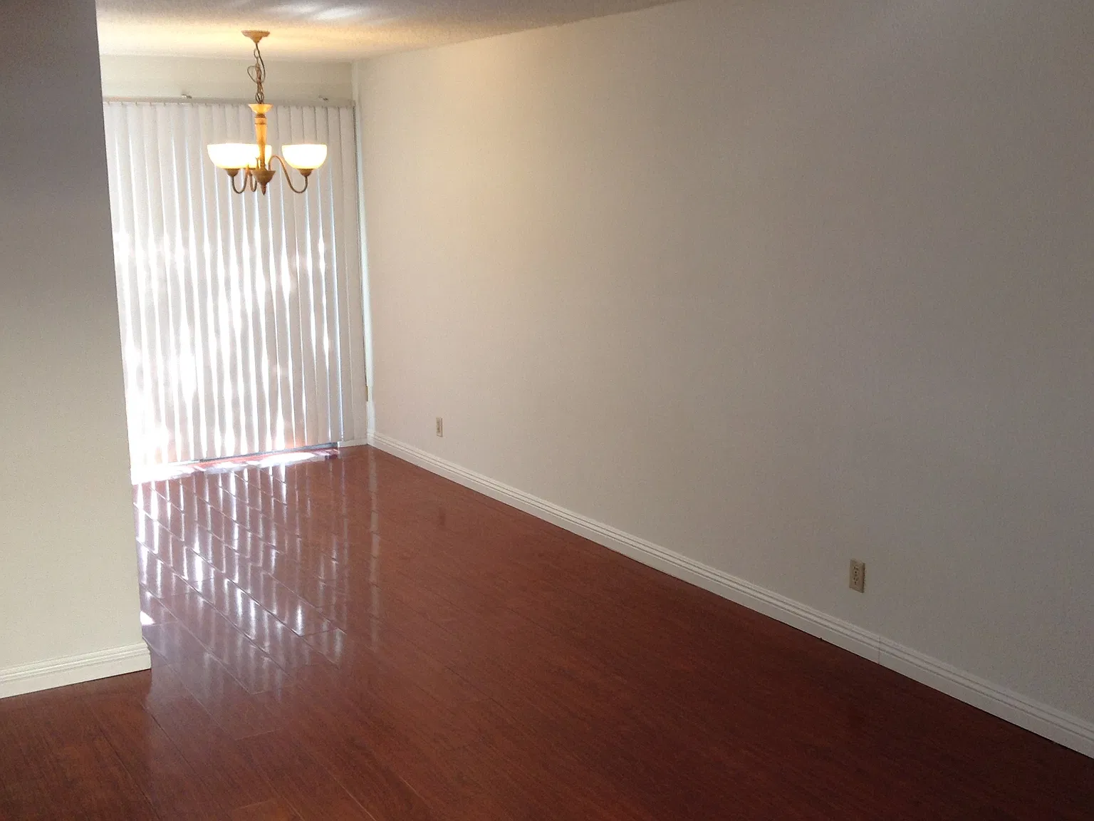 2 bed, 1.5 bath, 900 sqft, $2,950 — Photo 3