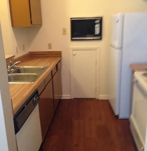 13621 Kenner Ave #C — Photo 3