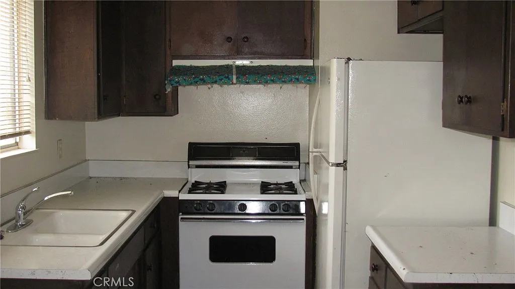 2 bed, 800 sqft, $1,199 — Photo 2