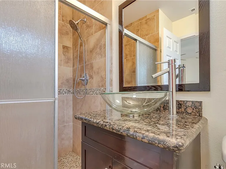 633 Elaine Ave — Photo 29