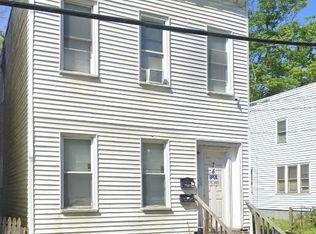 74 3rd St, Albany, NY 12210