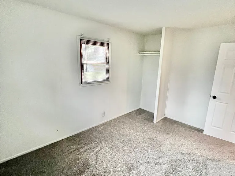 4737 Pinecrest Dr — Photo 41