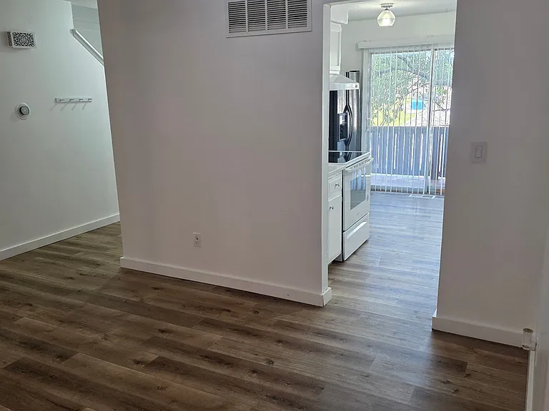11260 College Ave — Photo 29