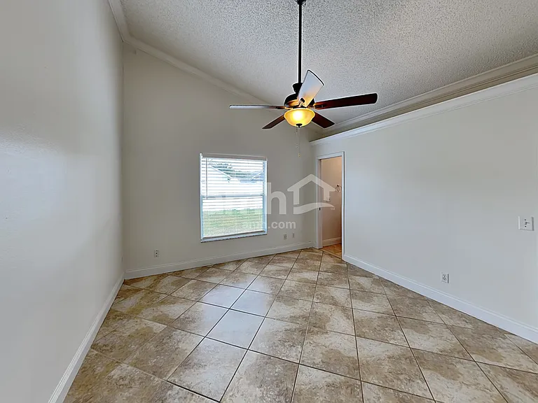 989 Little Creek Rd — Photo 10