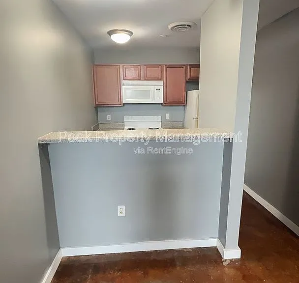 1510 W Broad St — Photo 18