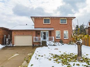 19 Hadeland Ave, Hamilton, ON L9C 6Z8