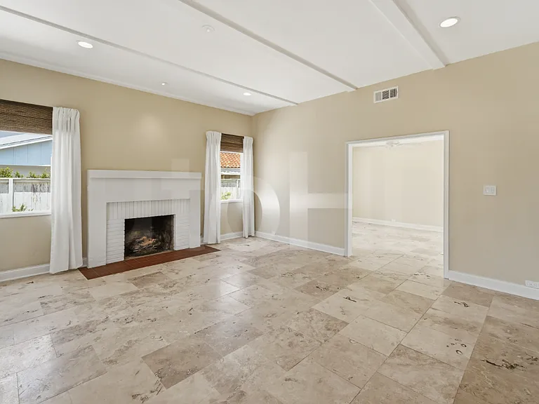 1220 Mandalay Beach Rd — Photo 11