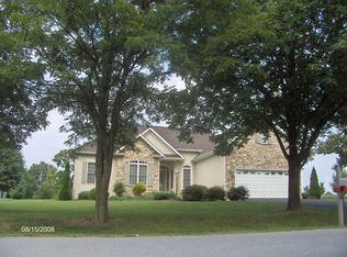 22 Dundee Rd, Inwood, WV 25428