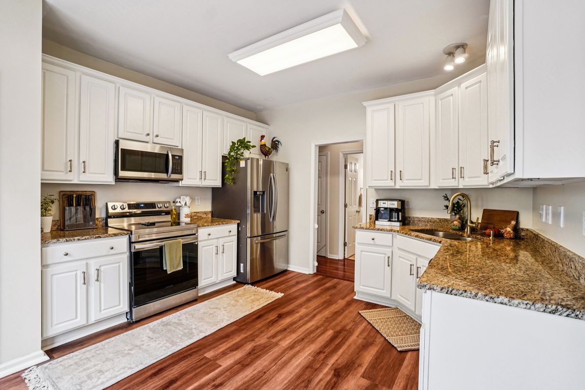 next background image