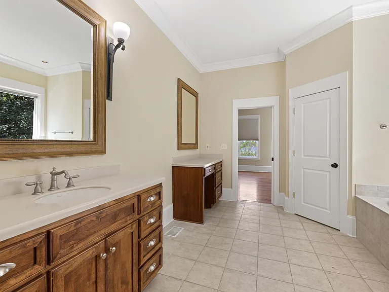 130 Iron Horse Dr — Photo 45