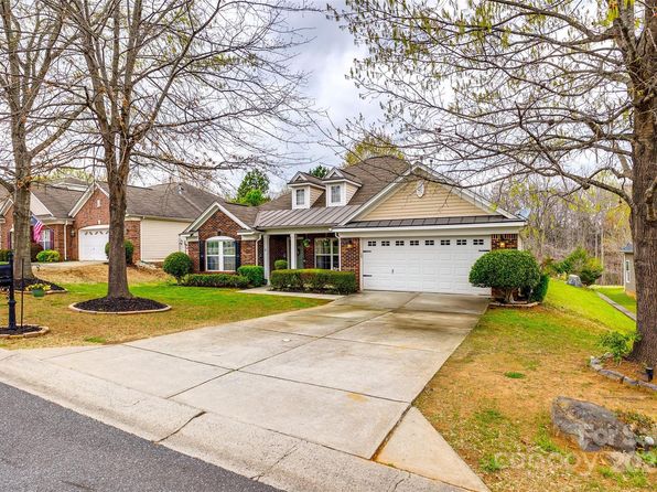 269 Loch Stone St, Fort Mill, SC 29715