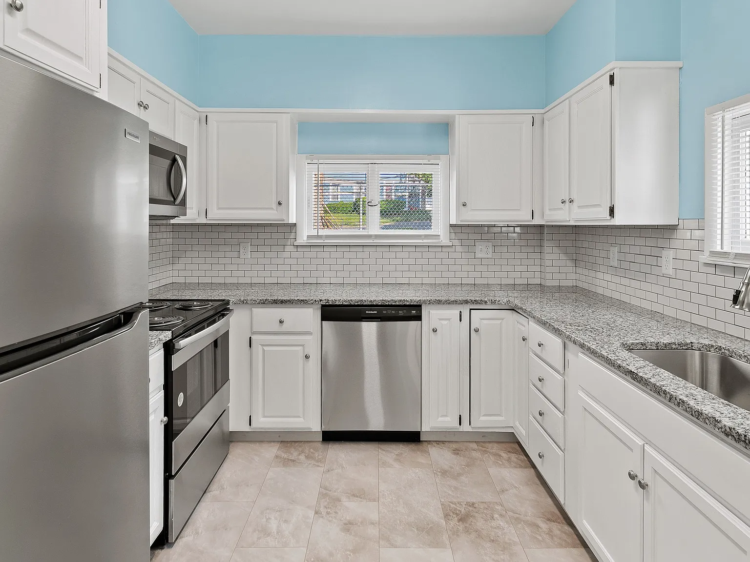 3 bed, 1680 sqft, $2,100 — Photo 3