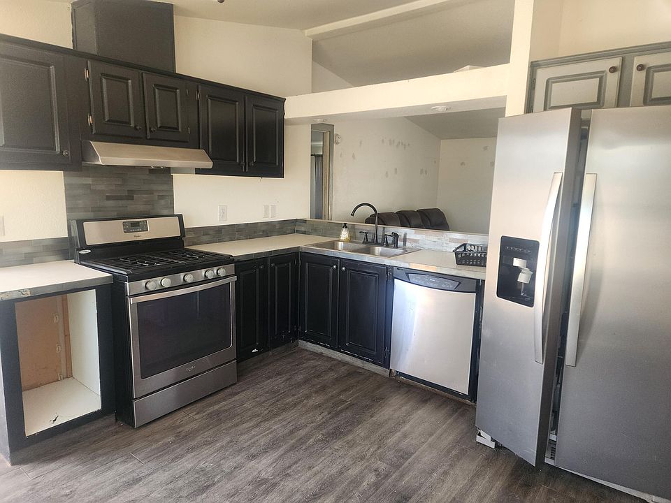 1st image of 333 SE Redwood Ln