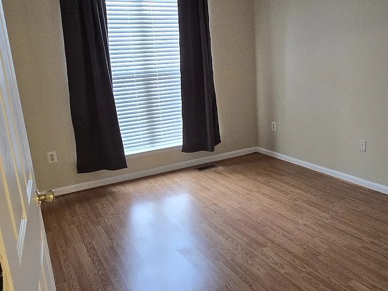1605 Potomac Greens Dr #A — Photo 12