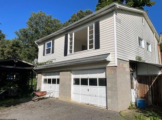 126 Cambria Rd, Lumberport, WV 26386