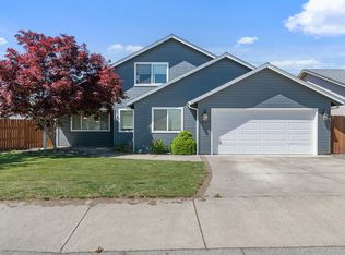 1017 Havenwood Dr, Eagle Pt, OR 97524