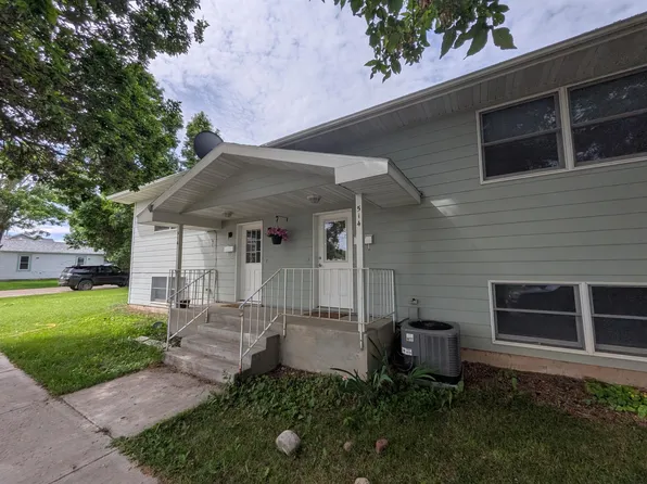 514 5th Ave S, Lewistown, MT 59457
