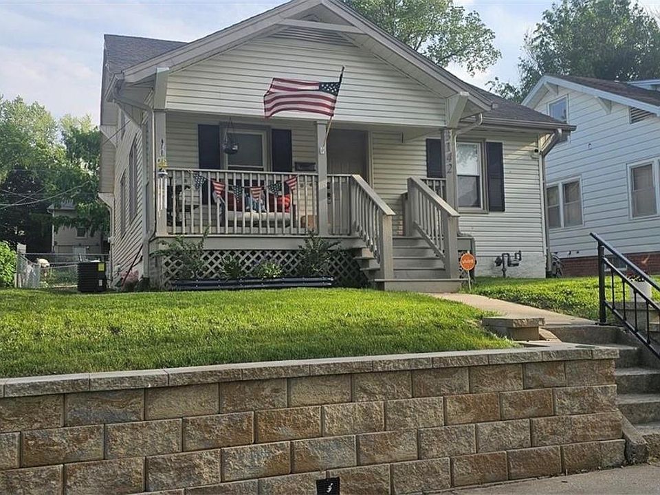 1st image of 3142 Felix St