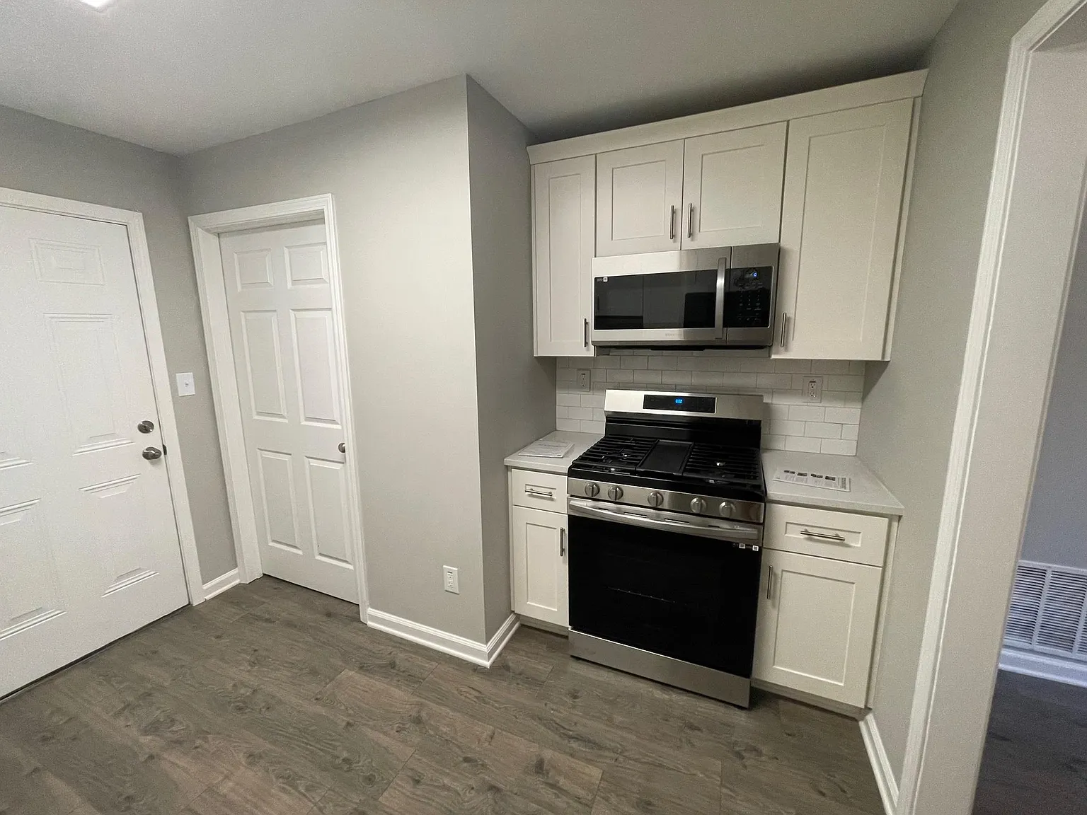 2 bed, $2,000 — Photo 4