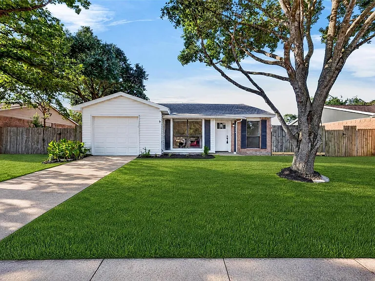24114 Four Sixes Ln — Photo 6