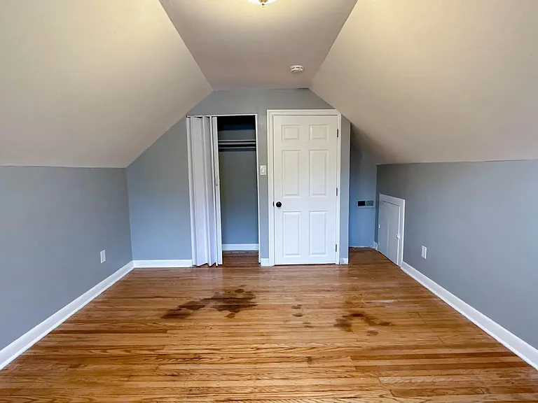 1104 Saint Mark Dr — Photo 8