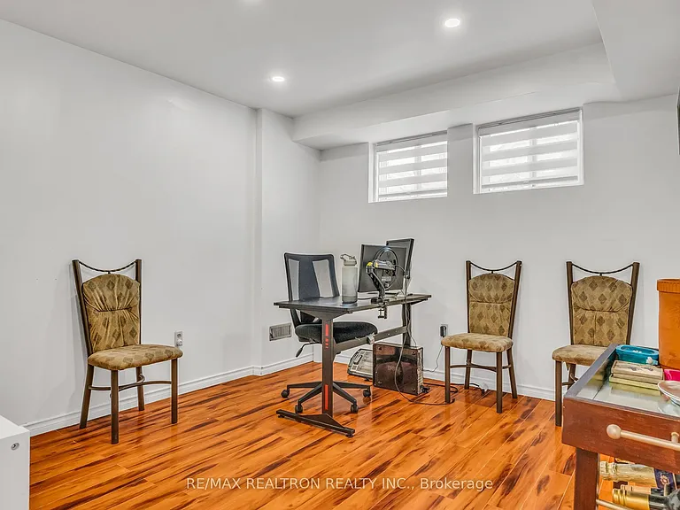 89 Beaconsfield Ave — Photo 41
