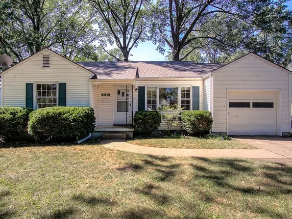 5726 Horton St, Mission, KS 66202