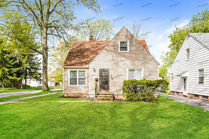 1008 Woodview Rd — Photo 1