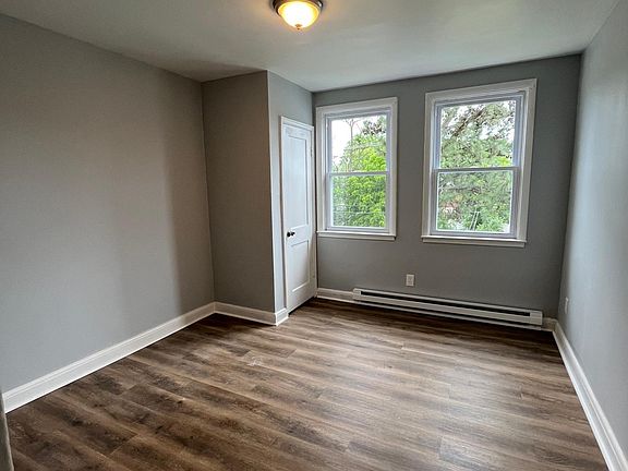 2nd image of 2974 Yorkway Floor 2