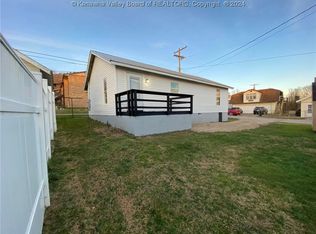 509 May St, Hamlin, WV 25523