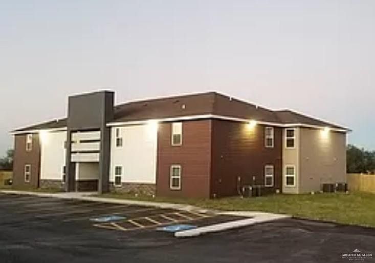 1st image of 200 S Alex Ave