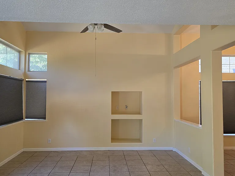 8421 Ardelle Way — Photo 3
