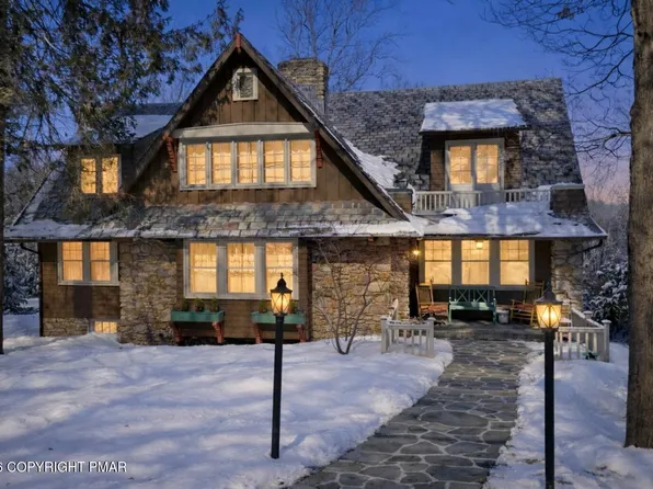 204 Lake Rd, Pocono Manor, PA 18349