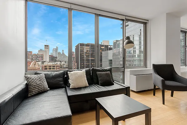 Rented by BARNES New York | media 19