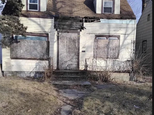 357 Taft Pl, Gary, IN 46404