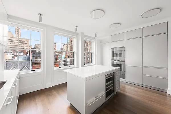 Rented by Douglas Elliman | media 22