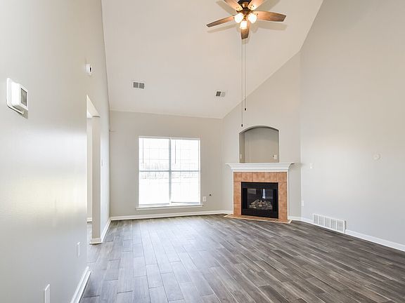 5th image of 7396 Hunters Forest Dr