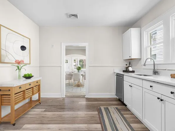 146 Pine St, Suffolk, VA 23434
