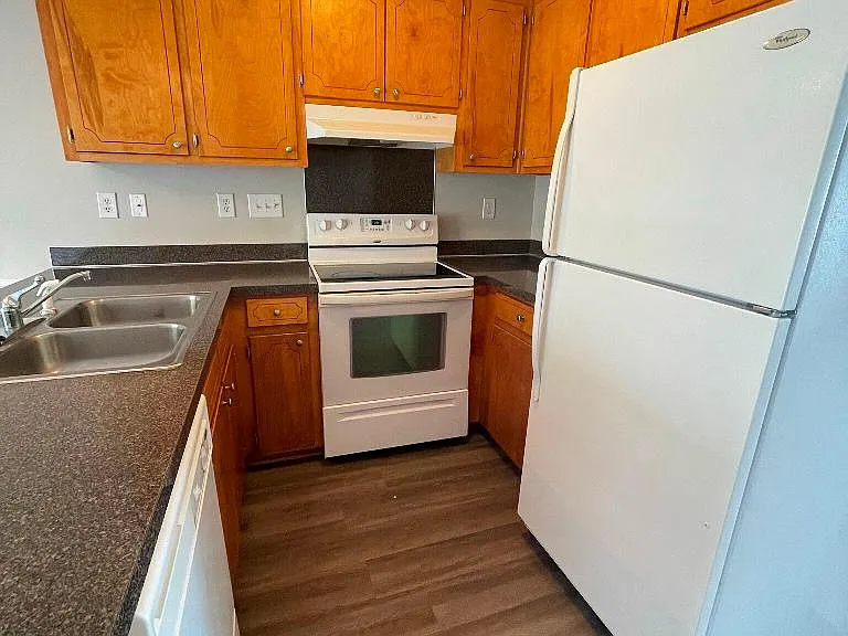 1217 Cross Creek Cir #E4 — Photo 7
