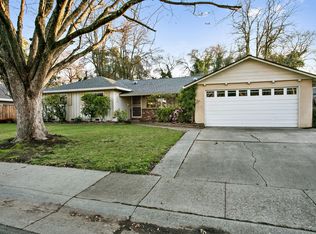 6524 S Land Park Dr, Sacramento, CA 95831