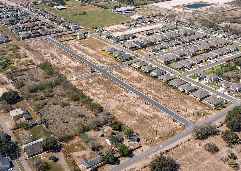 2nd image of 5200 Teal Ave