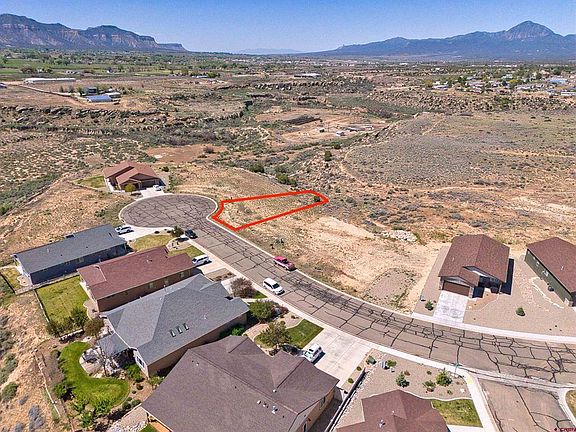 5th image of 1117 Bluffs Boulevard