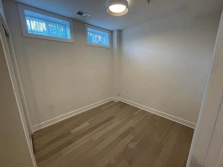 75 Florida Ave NW #1 — Photo 21