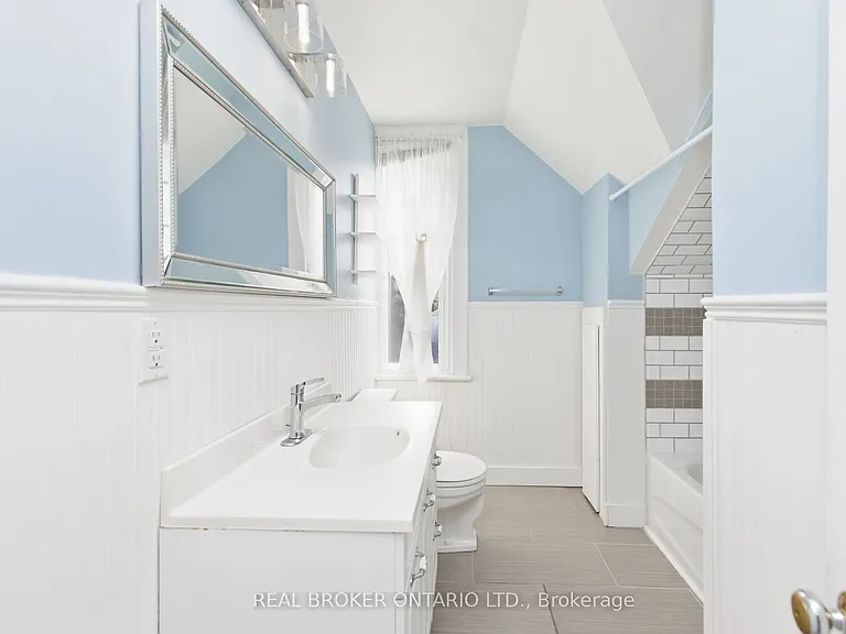 35 Victoria St — Photo 29