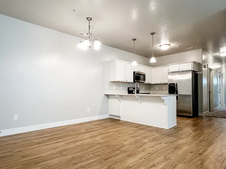 1806 W Newcastle Ln #202 — Photo 10