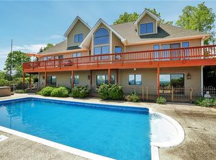 56 Far Horizons Dr, Newburgh, NY 12550
