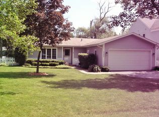 23677 N Park Rd, Lake Zurich, IL 60047