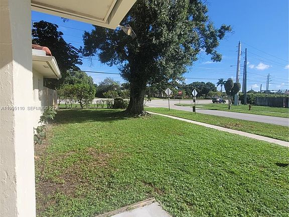 4th image of 22028 Acapulco Ct