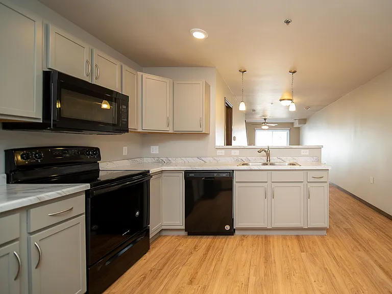 4802 S Hosta Ave — Photo 3